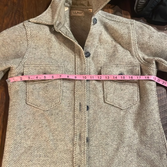 Vintage LL Bean wool shirt jacket. - Picture 3 of 5